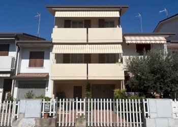 FACCIATA CASA - Villa a Schiera Via Prima Vill. Buffalora 35, Brescia - foto 3