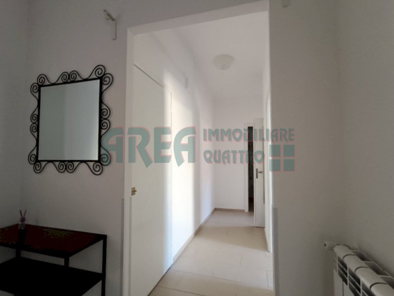 1725469869864.jpg - Appartamento Via Giacomo Agnesi 54, Imperia - foto 2