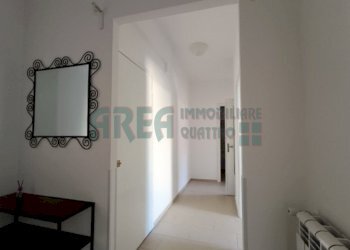 1725469869864.jpg - Appartamento Via Giacomo Agnesi 54, Imperia - foto 2