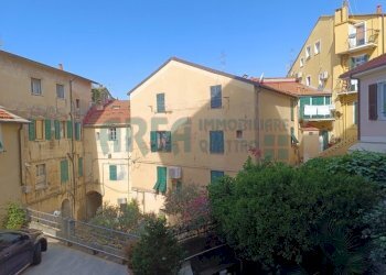 1725469869831.jpg - Appartamento Via Giacomo Agnesi 54, Imperia - foto 10