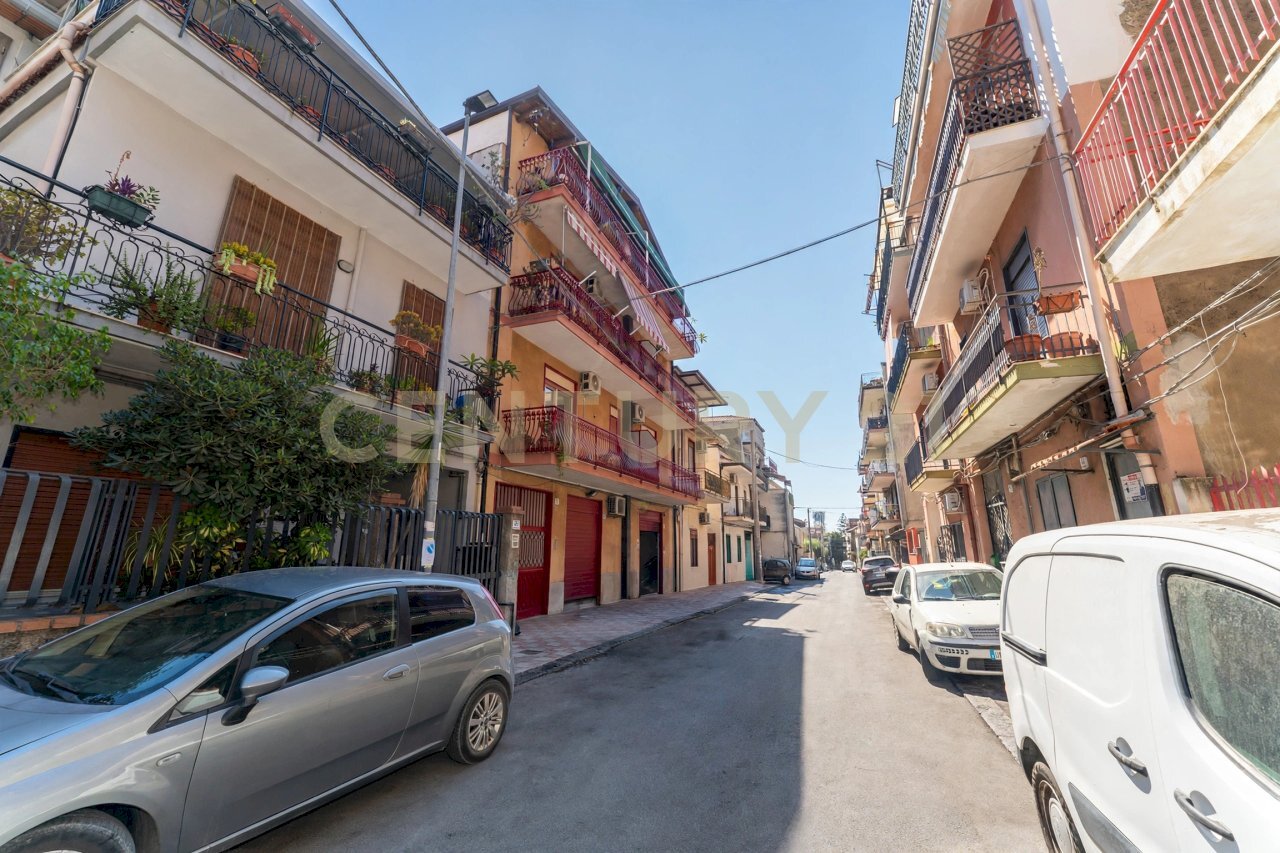Appartamento 2 (1) - Quadrilocale Via dei Sanguinelli 52, Catania - foto 3