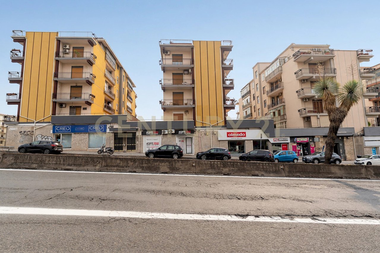 Via Giuffrida 232 ct (2) - Appartamento Via Vincenzo Giuffrida 234, Catania - foto 2