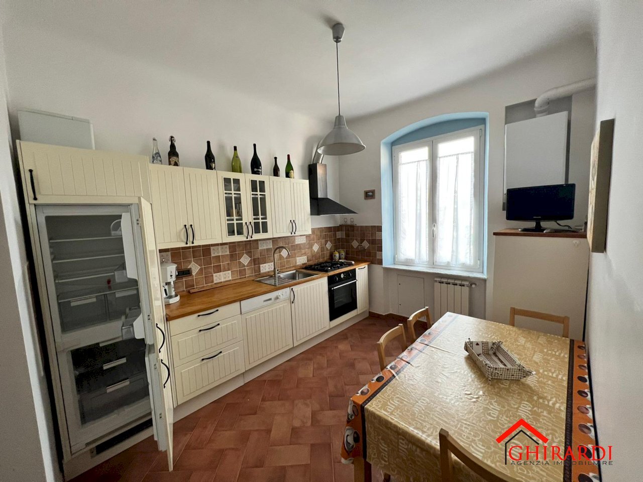 3.0 CUCINA.jpg - Appartamento VIA GEATANO DONIZETTI 5A, Genova (zona Sestri Ponente) - foto 3