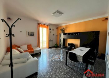 2.0 SOGGIORNO.jpg - Appartamento VIA GEATANO DONIZETTI 5A, Genova (zona Sestri Ponente) - foto 1