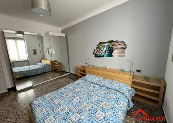 4.1 CAMERA 1.jpg - Appartamento VIA GEATANO DONIZETTI 5A, Genova (zona Sestri Ponente) - foto 4