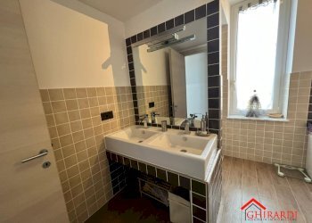 6.0 BAGNO .jpg - Appartamento VIA GEATANO DONIZETTI 5A, Genova (zona Sestri Ponente) - foto 8