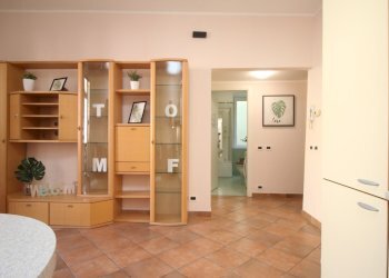Zona giorno - Three-room apartment via Bellinzona 309, Como - photo 7