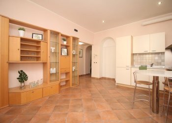 Zona giorno - Three-room apartment via Bellinzona 309, Como - photo 8