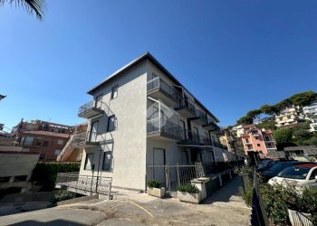 Box Via Aurelia, Andora - foto 1