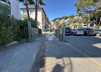 Box Via Aurelia, Andora - foto 20