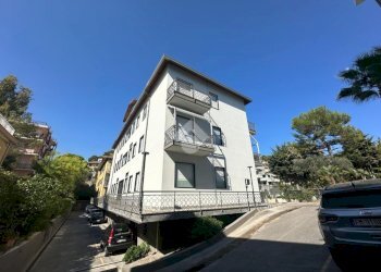 Box Via Aurelia, Andora - foto 22