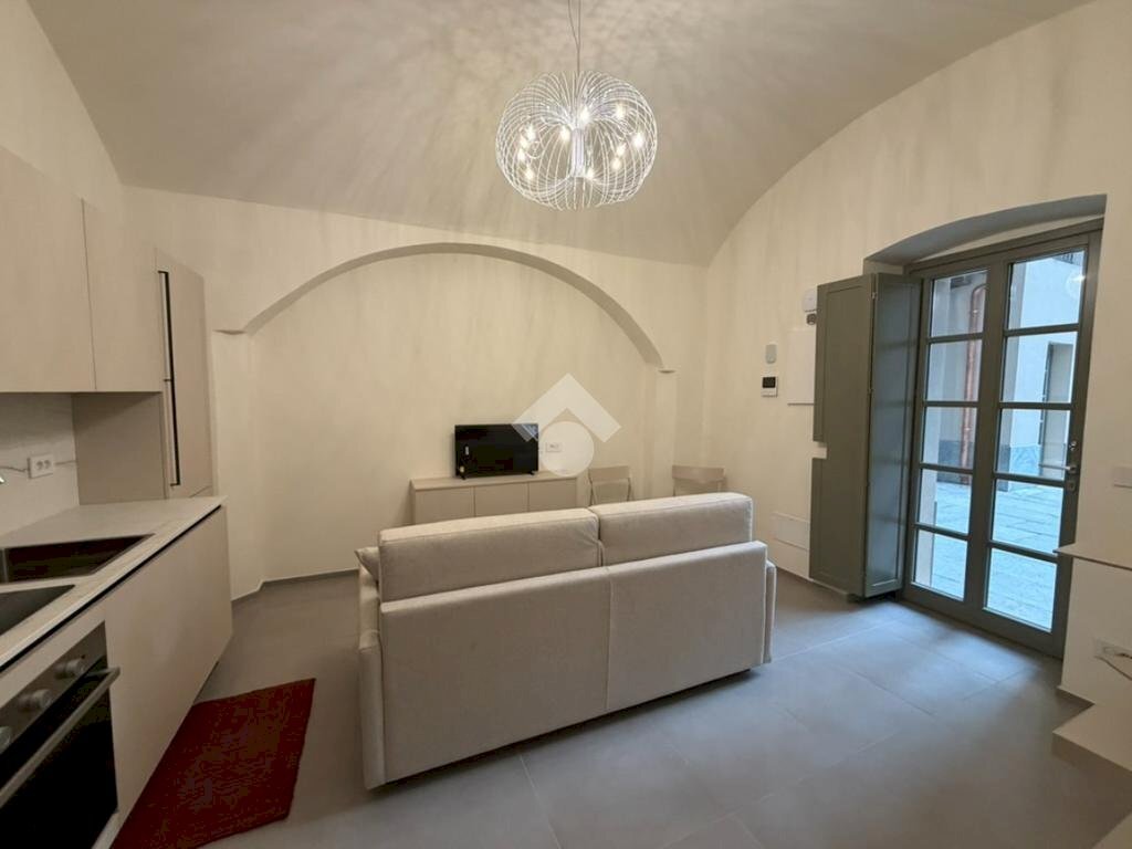 One-room apartment Via S. Francesco da Paola, Torino (neighborhood Centro) - photo 3