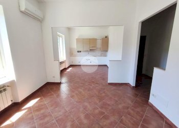Quadrilocale V. Campomorone, Genova (zona Pontedecimo) - foto 2