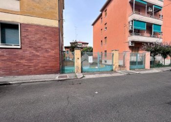 Box Via della Viola, Bologna (zona Santa Viola) - foto 4