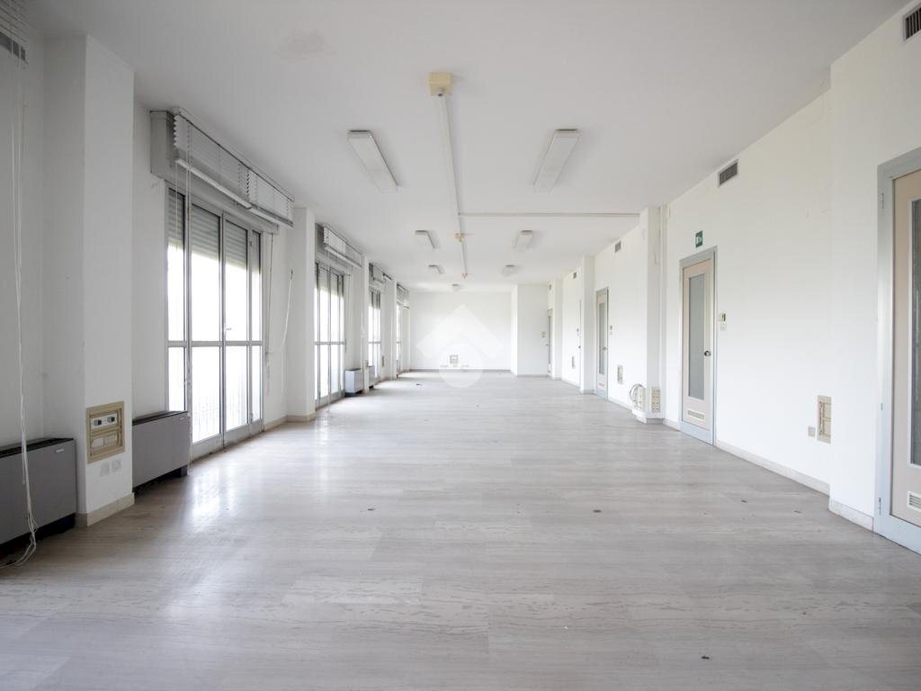 Ufficio Via Del Chiù, Bologna (zona Santa Viola) - foto 1