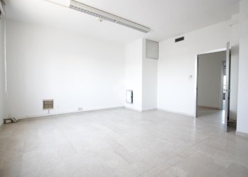 Ufficio Via Del Chiù, Bologna (zona Santa Viola) - foto 9