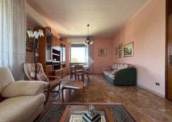 Quadrilocale Viale Piave, Pessano con Bornago - foto 1