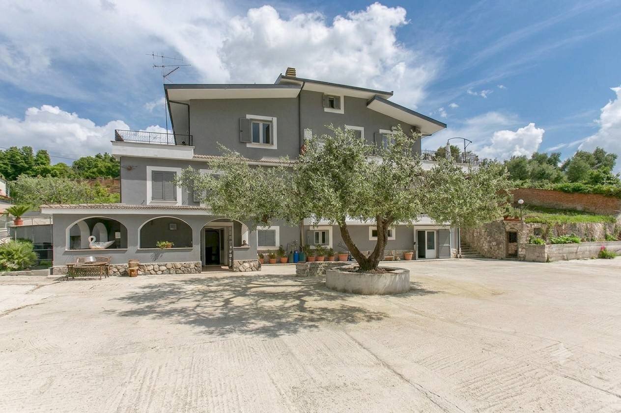 Foto 1 - Casa semi indipendente Via Andrea Mantegna
 
1, Guidonia Montecelio - foto 1