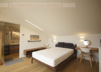 camera matrimoniale - Appartamento Via Secolo
5, Peschiera del Garda - foto 31