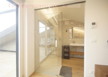 bagno - Appartamento Via Secolo
5, Peschiera del Garda - foto 38