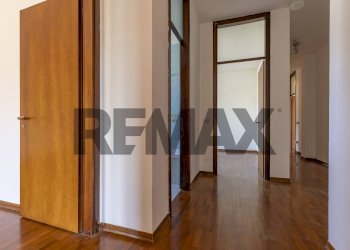 Hall / corridoio - Quadrilocale VIA MONVISO
 
6, Varese - foto 14