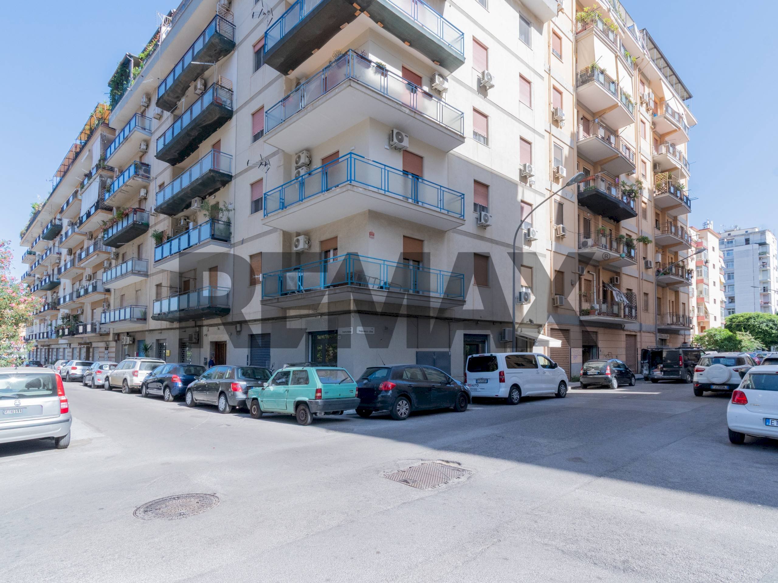 Edificio all\'aperto - Negozio Via Tramontana
49, Palermo - foto 2