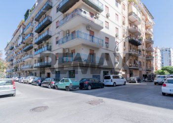 Edificio all\'aperto - Negozio Via Tramontana
49, Palermo - foto 2