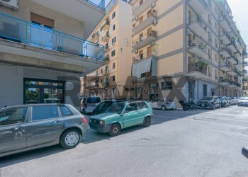 Edificio all\'aperto - Negozio Via Tramontana
49, Palermo - foto 4