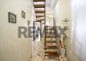 Scale - Appartamento Via San Gregorio
 
7, Mascalucia - foto 4