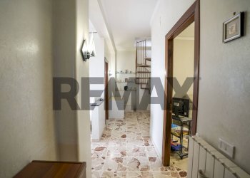 Hall / corridoio - Appartamento Via San Gregorio
 
7, Mascalucia - foto 19