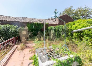 Giardino - Casa indipendente Via Marletta
 
70, Tremestieri Etneo - foto 7