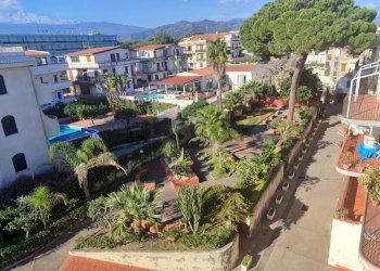 Edificio all\'aperto - Trilocale Via Recanati
 
11, Giardini-Naxos - foto 45