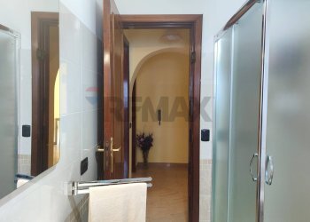 Bagno - Quadrilocale Via Cesare Battisti
 
232, Furci Siculo - foto 12