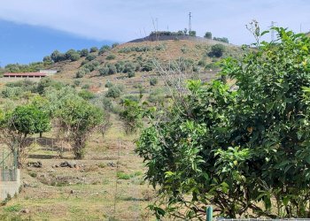 Vista delle montagne - Quadrilocale Via Cesare Battisti
 
232, Furci Siculo - foto 14