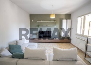 Soggiorno - Villa a Schiera Via Luciano Pavarotti
 
21, Viagrande - foto 4