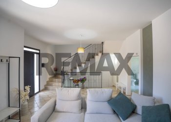 Soggiorno - Villa a Schiera Via Luciano Pavarotti
 
21, Viagrande - foto 5