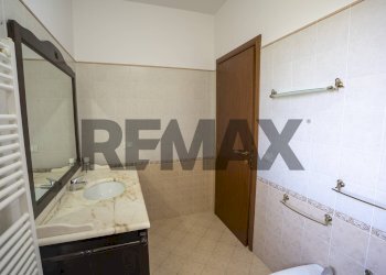 Bagno - Villa a Schiera Via Luciano Pavarotti
 
21, Viagrande - foto 19