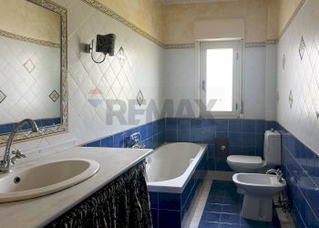 Bagno - Appartamento Via Cesare Battisti
 
271, Furci Siculo - foto 18