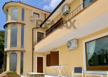 Casa all\'aperto - Villa via unità d'italia
 
65, Letojanni - foto 12