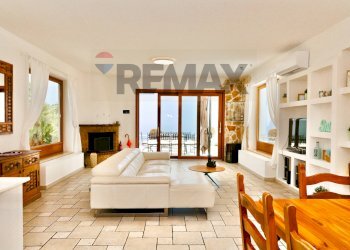 Sala da pranzo - Villa via unità d'italia
 
65, Letojanni - foto 27