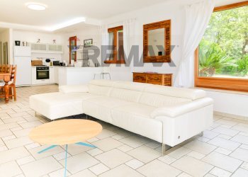 Sala da pranzo - Villa via unità d'italia
 
65, Letojanni - foto 32