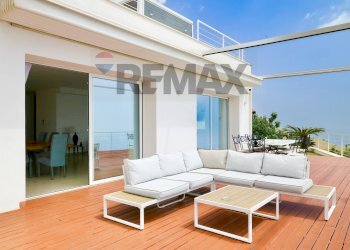 Terrazza - Villa viale unità d'italia
 
66, Letojanni - foto 8