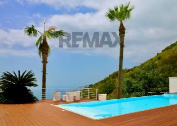 Piscina - Villa viale unità d'italia
 
66, Letojanni - foto 10