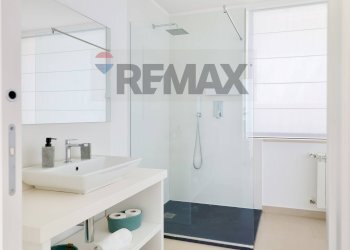 Bagno - Villa viale unità d'italia
 
66, Letojanni - foto 25