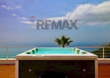 Piscina - Villa viale unità d'italia
 
66, Letojanni - foto 28