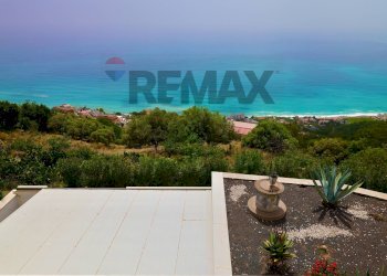 Vista dell\'acqua - Villa viale unità d'italia
 
66, Letojanni - foto 37