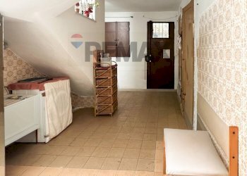 Hall / corridoio - Casa indipendente Via Pirandello
 
15, Furci Siculo - foto 16