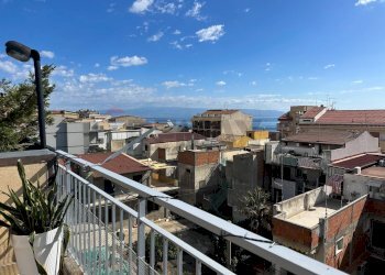 Balcone - Quadrilocale Viale unità di Italia e delle regioni
 
1, Roccalumera - foto 4