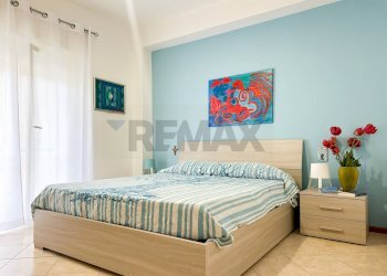 Camera / camera da letto - Quadrilocale Viale unità di Italia e delle regioni
 
1, Roccalumera - foto 19