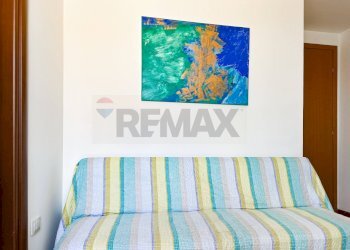 Soggiorno - Quadrilocale Viale unità di Italia e delle regioni
 
1, Roccalumera - foto 30